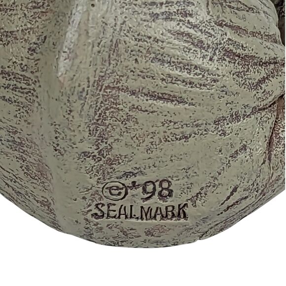 Sealmark Elephant Figurine: Whimsical Collectible Animal Statue - Picture 4 of 7